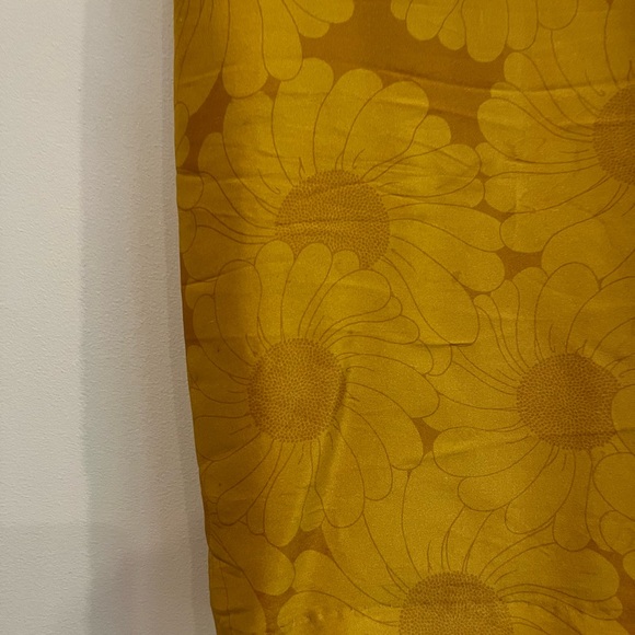 Réalisation Par Christy Dress in Sunflower - Picture 6 of 6